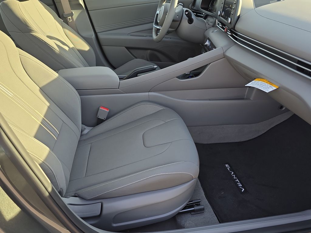 Thumbnail: 2026 Hyundai Elantra - 24