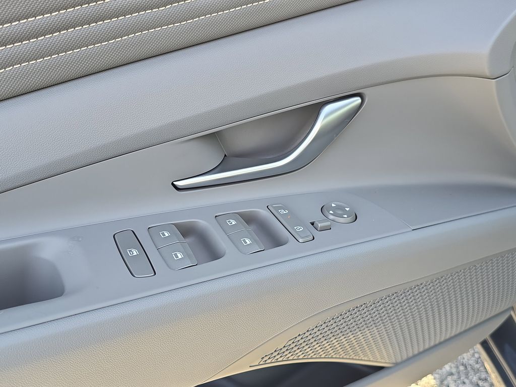 Thumbnail: 2026 Hyundai Elantra - 24