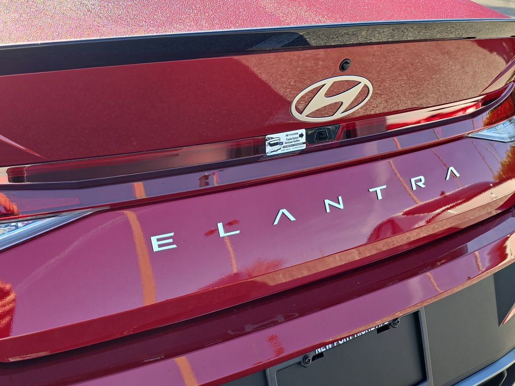 Thumbnail: 2026 Hyundai Elantra - 22