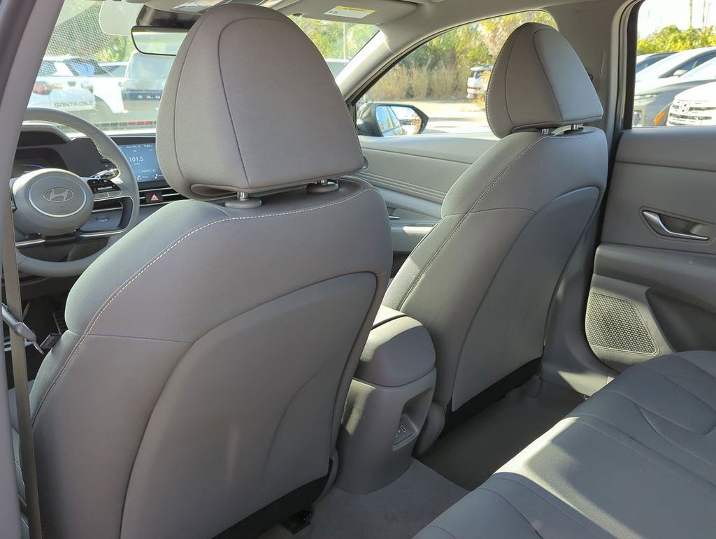 Thumbnail: 2026 Hyundai Elantra - 11