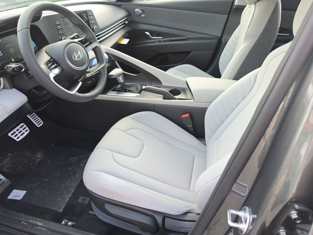 Thumbnail: 2026 Hyundai Elantra - 10
