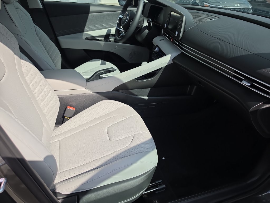Thumbnail: 2026 Hyundai Elantra - 11