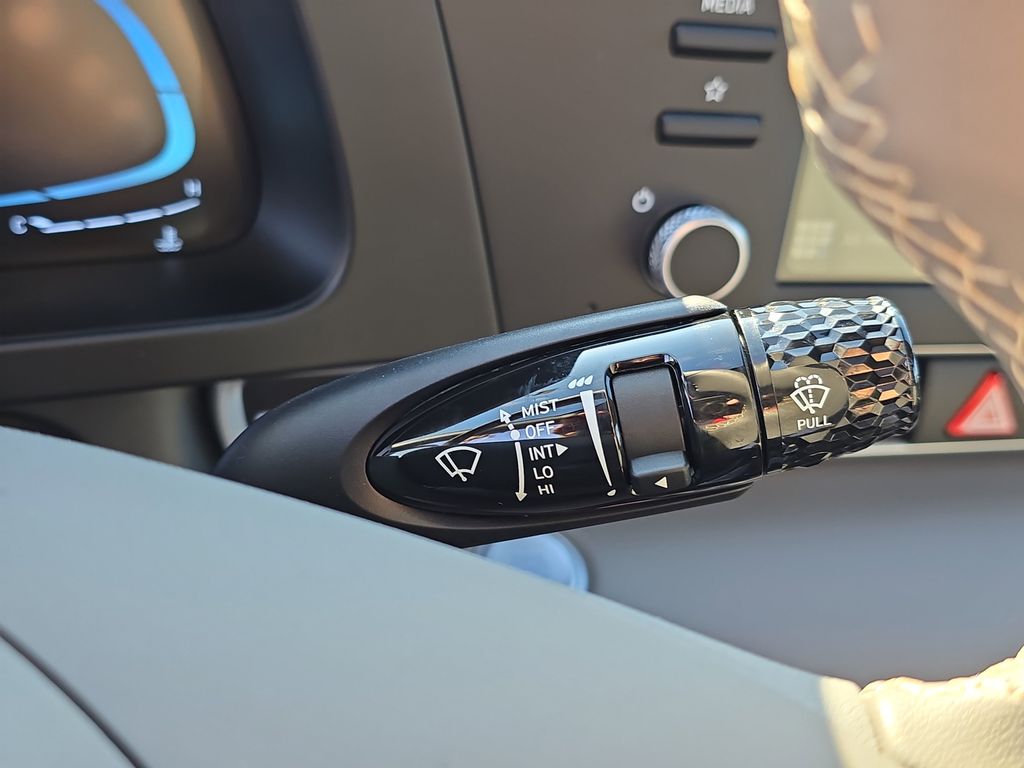 Thumbnail: 2026 Hyundai Elantra - 28