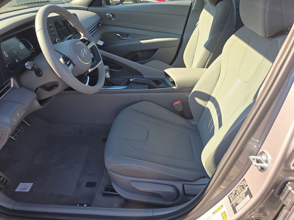 Thumbnail: 2026 Hyundai Elantra - 10