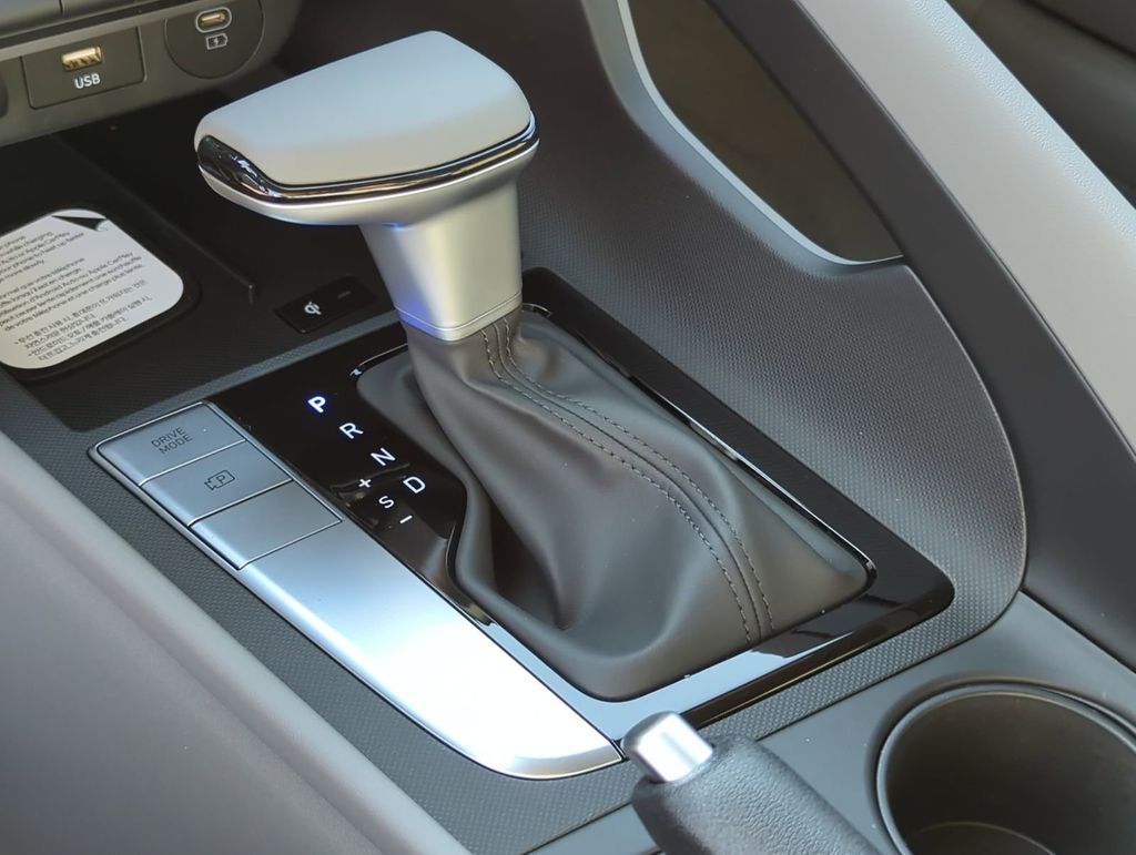 Thumbnail: 2026 Hyundai Elantra - 33