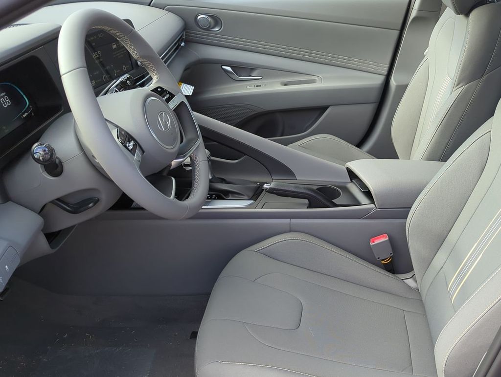 Thumbnail: 2026 Hyundai Elantra - 10