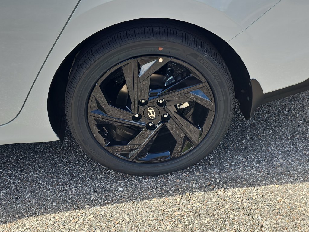 Thumbnail: 2026 Hyundai Elantra - 8