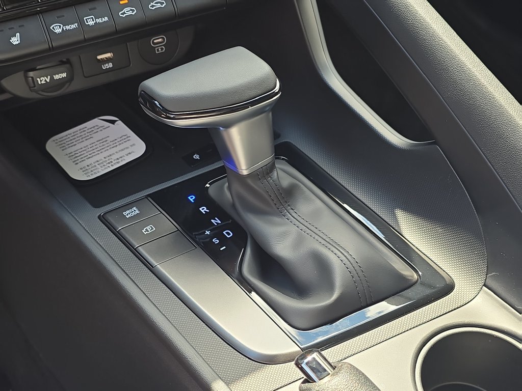 Thumbnail: 2026 Hyundai Elantra - 15