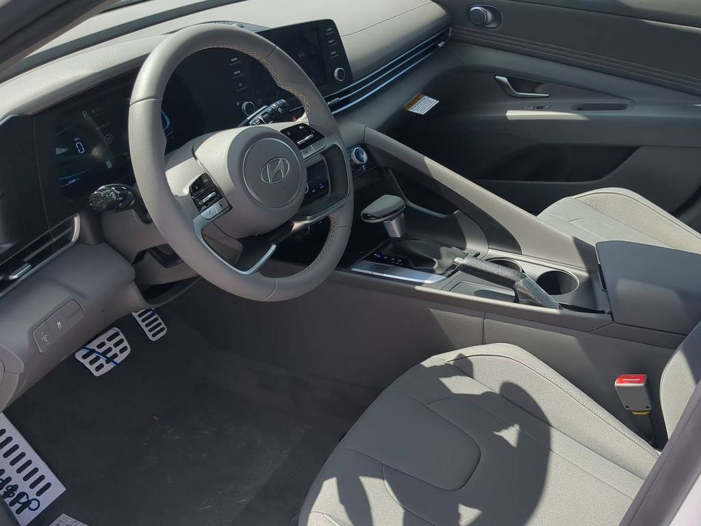 Thumbnail: 2026 Hyundai Elantra - 2