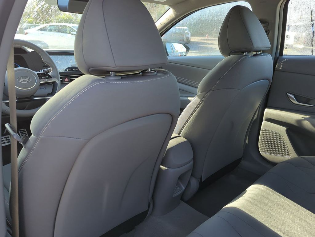 Thumbnail: 2026 Hyundai Elantra - 11