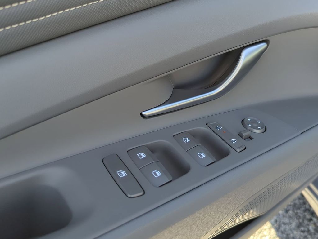 Thumbnail: 2026 Hyundai Elantra - 22