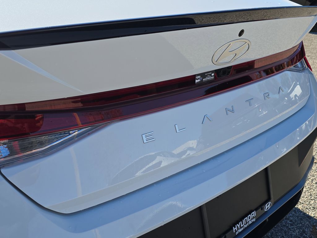 Thumbnail: 2026 Hyundai Elantra - 22