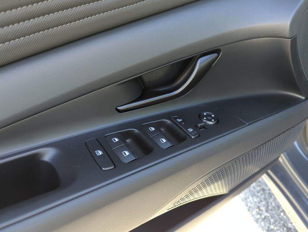 Thumbnail: 2026 Hyundai Elantra - 23