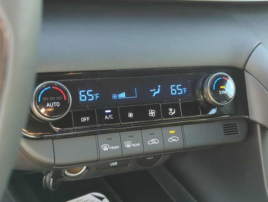 Thumbnail: 2026 Hyundai Elantra - 32