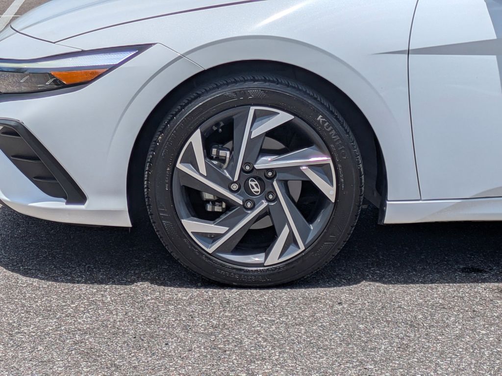 Thumbnail: 2025 Hyundai Elantra - 8