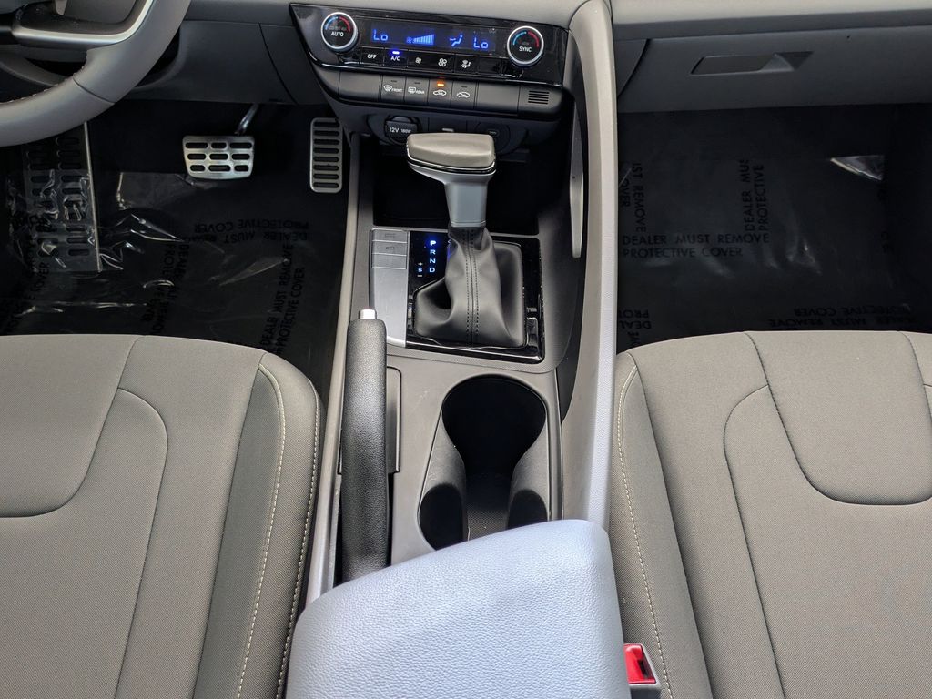 Thumbnail: 2025 Hyundai Elantra - 15