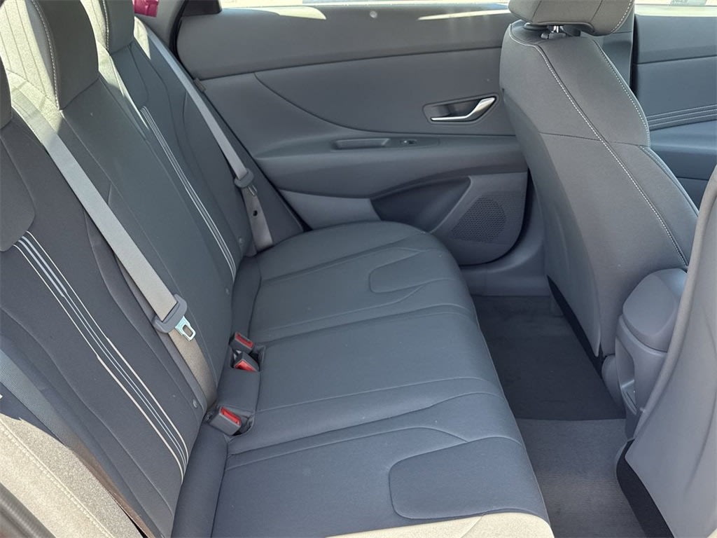 Thumbnail: 2025 Hyundai Elantra - 25