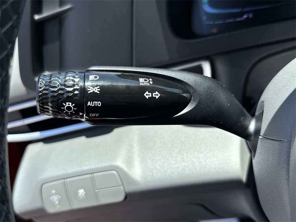 Thumbnail: 2025 Hyundai Elantra - 16