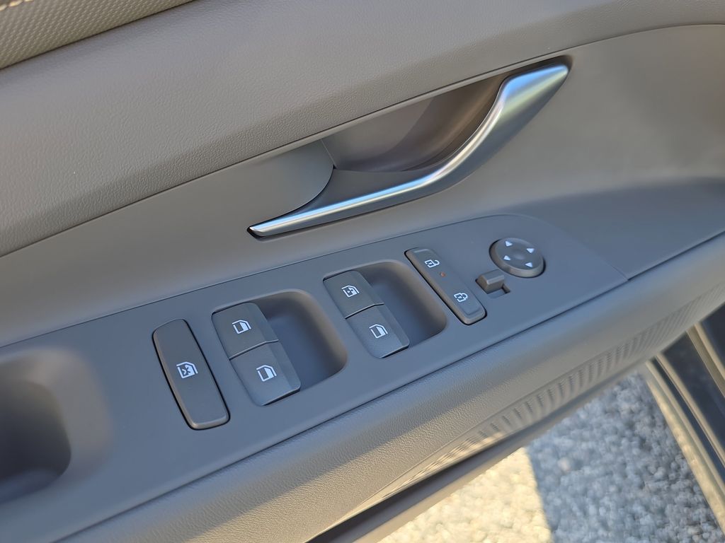 Thumbnail: 2026 Hyundai Elantra - 22