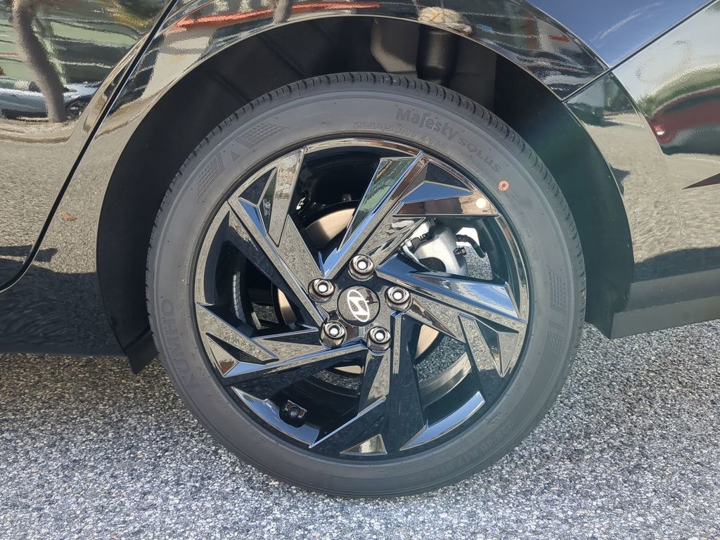 Thumbnail: 2026 Hyundai Elantra - 8