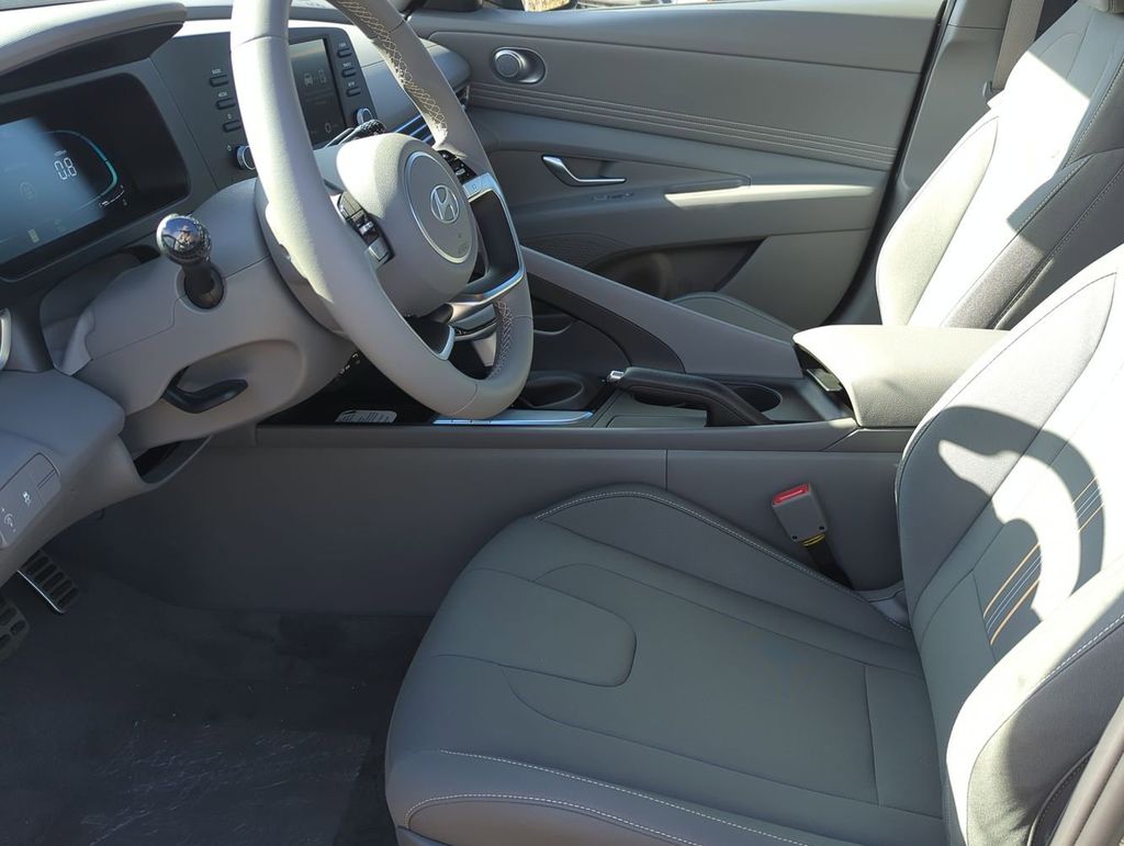 Thumbnail: 2026 Hyundai Elantra - 10