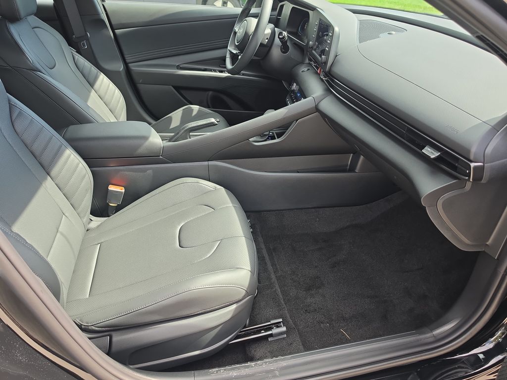 Thumbnail: 2026 Hyundai Elantra - 11