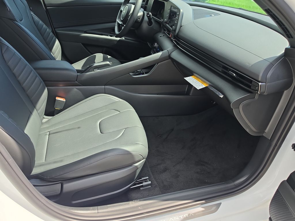 Thumbnail: 2026 Hyundai Elantra - 10