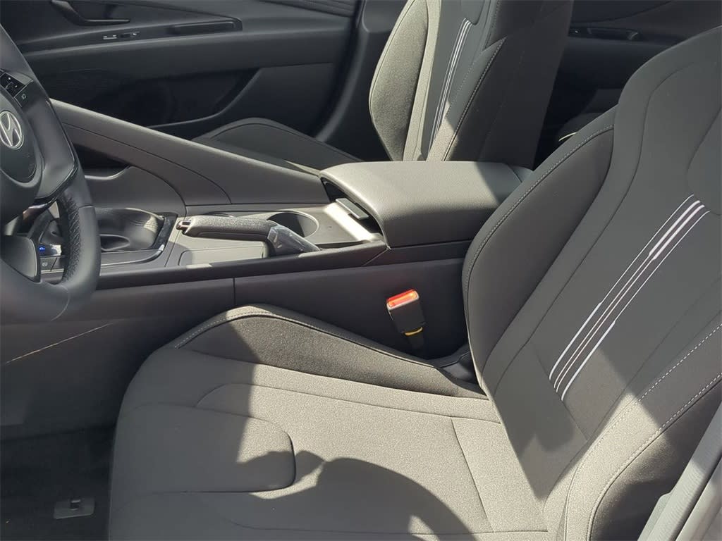 Thumbnail: 2026 Hyundai Elantra - 9