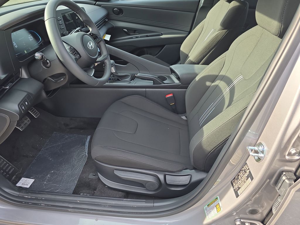 Thumbnail: 2026 Hyundai Elantra - 10