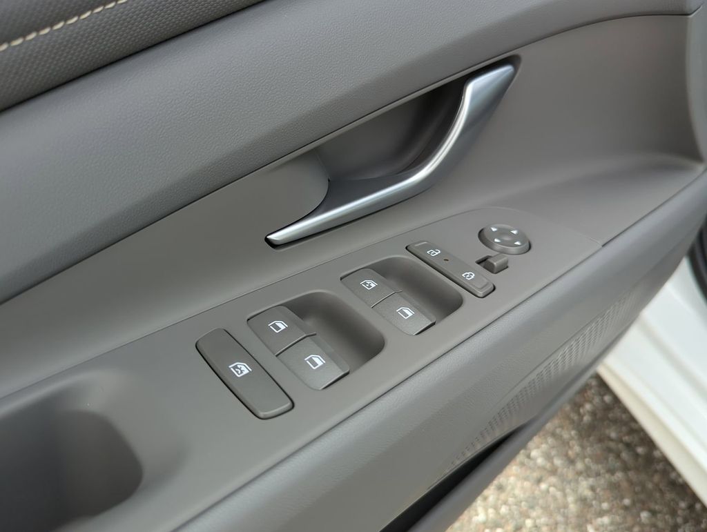 Thumbnail: 2026 Hyundai Elantra - 23