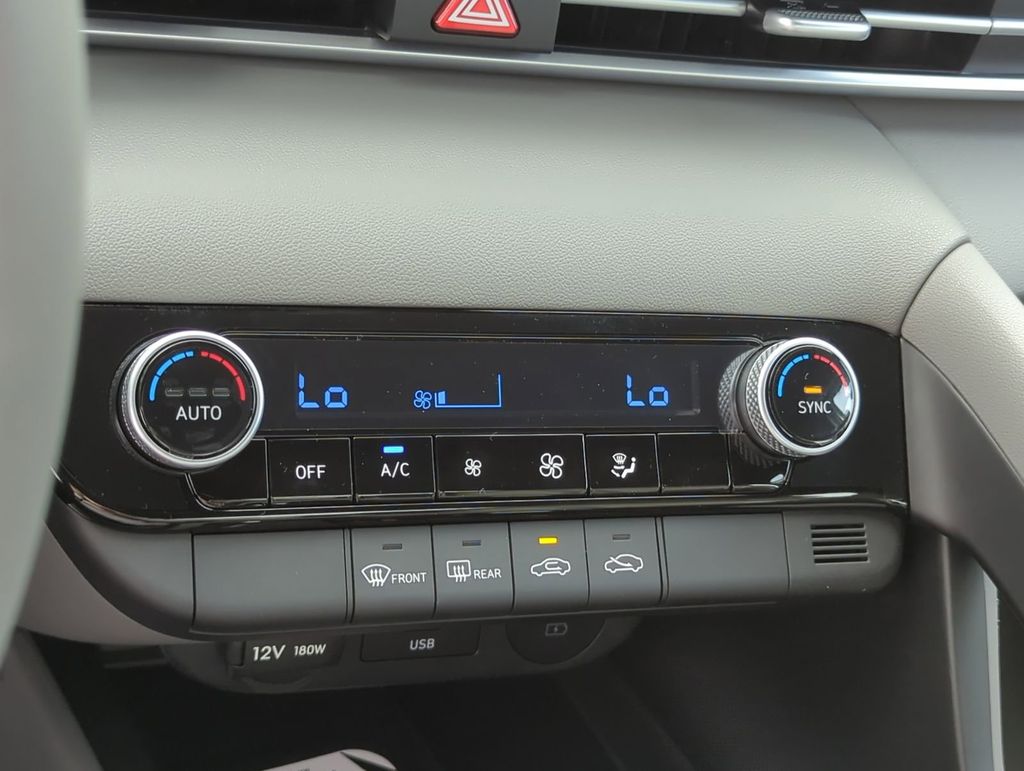 Thumbnail: 2026 Hyundai Elantra - 32