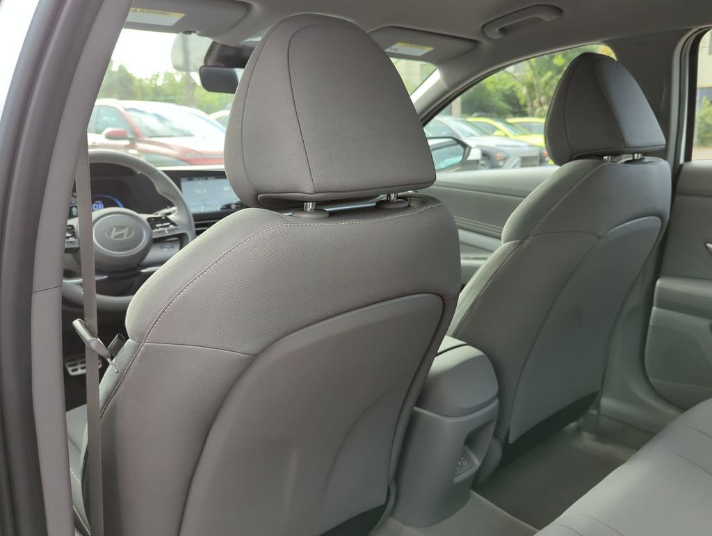 Thumbnail: 2026 Hyundai Elantra - 11