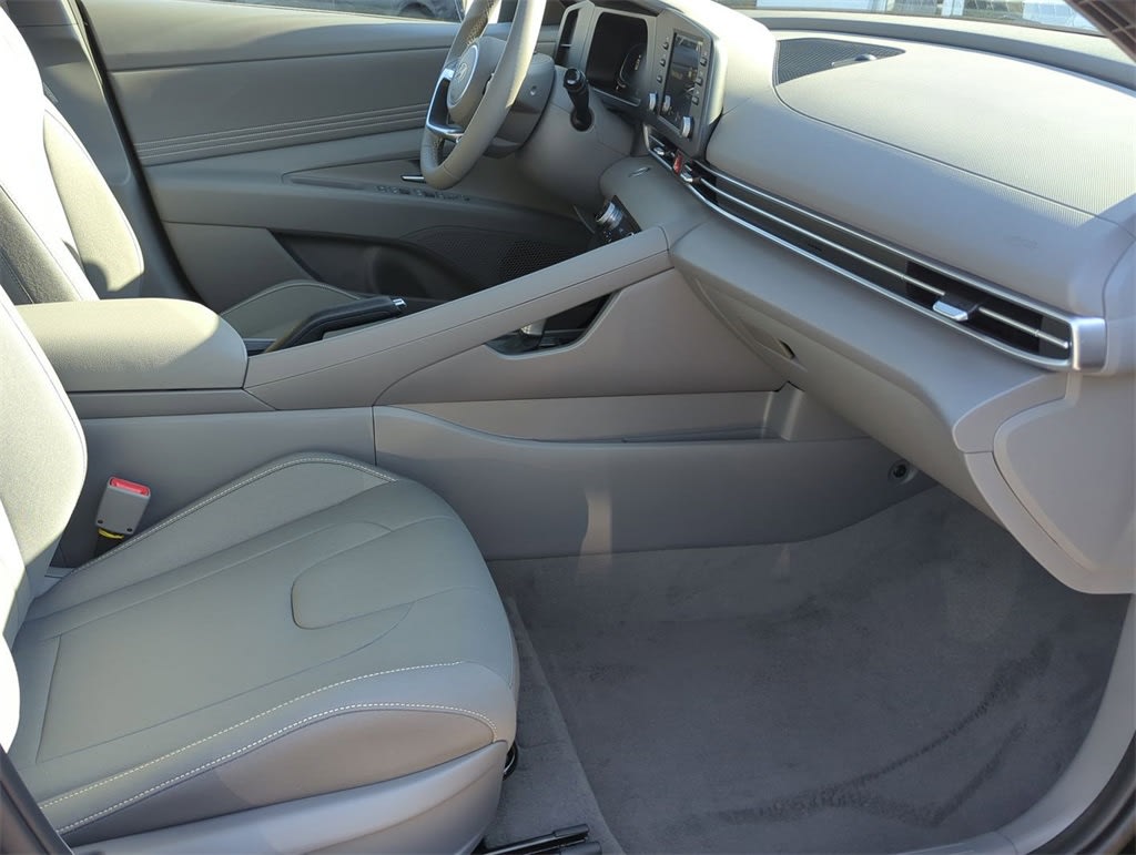 Thumbnail: 2026 Hyundai Elantra - 26