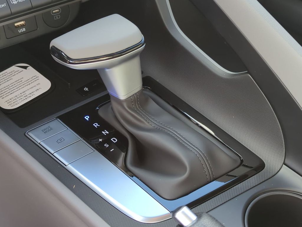 Thumbnail: 2026 Hyundai Elantra - 15