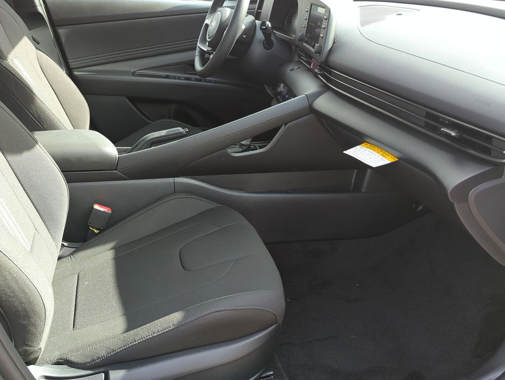 Thumbnail: 2026 Hyundai Elantra - 26
