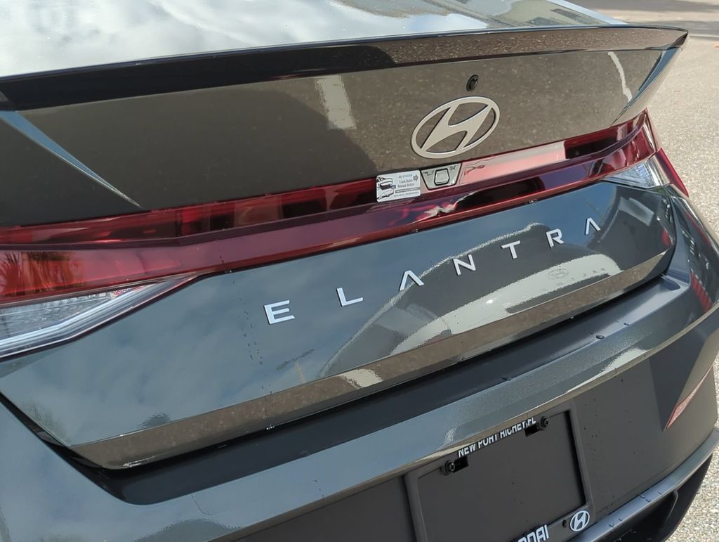 Thumbnail: 2026 Hyundai Elantra - 22