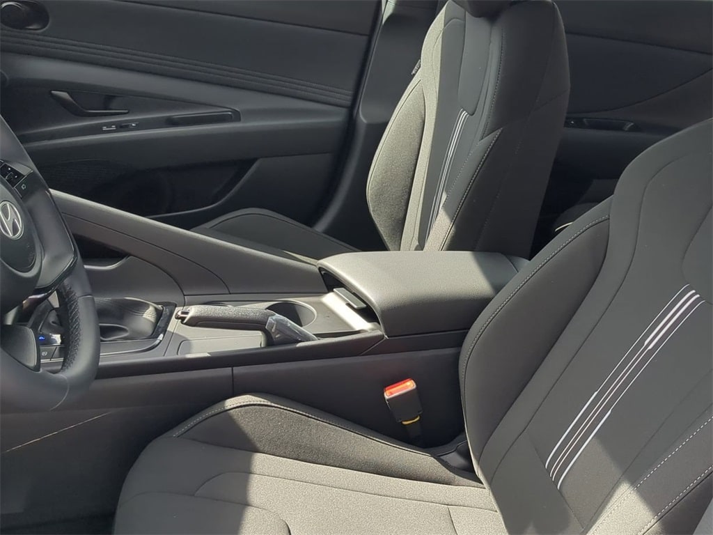 Thumbnail: 2026 Hyundai Elantra - 10