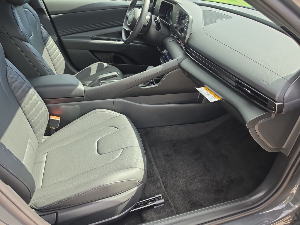 Thumbnail: 2026 Hyundai Elantra - 10