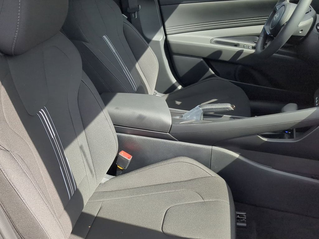 Thumbnail: 2026 Hyundai Elantra - 25