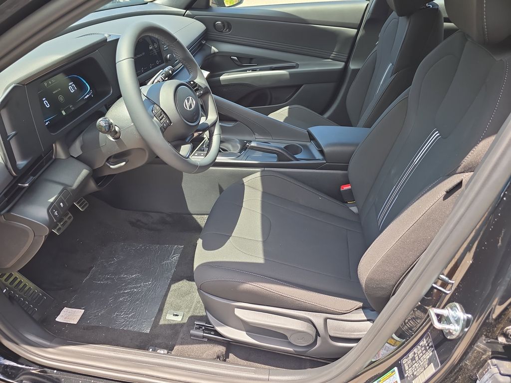 Thumbnail: 2026 Hyundai Elantra - 10