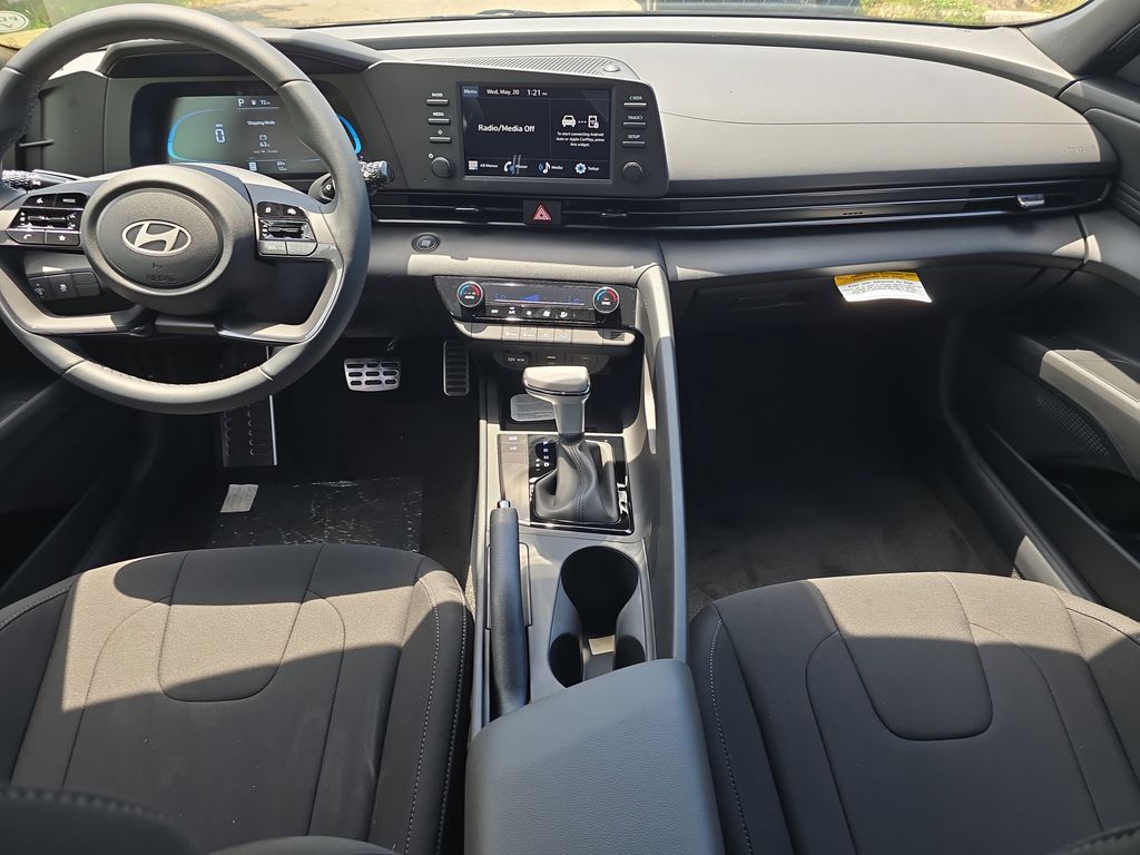 Thumbnail: 2026 Hyundai Elantra - 9