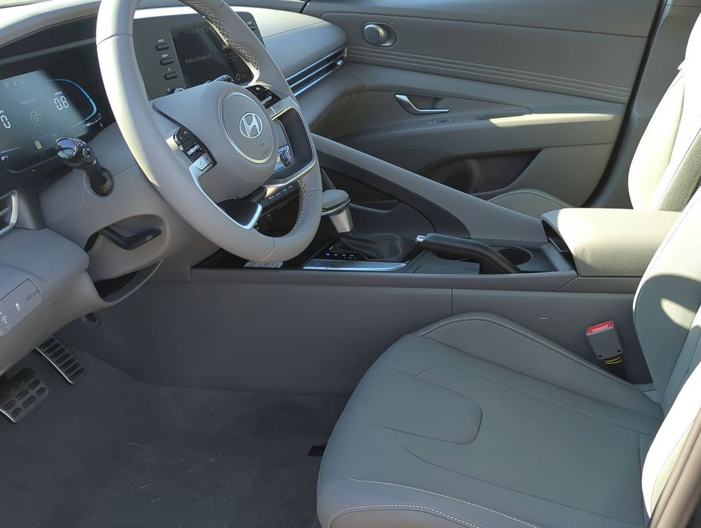 Thumbnail: 2026 Hyundai Elantra - 9