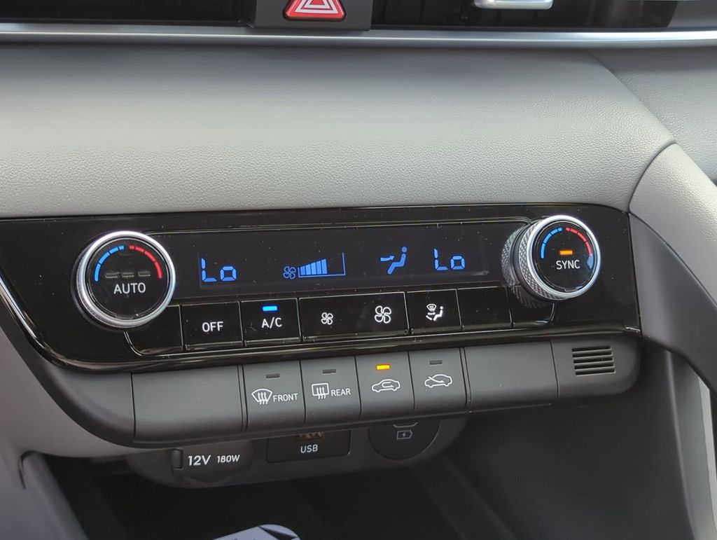 Thumbnail: 2026 Hyundai Elantra - 32