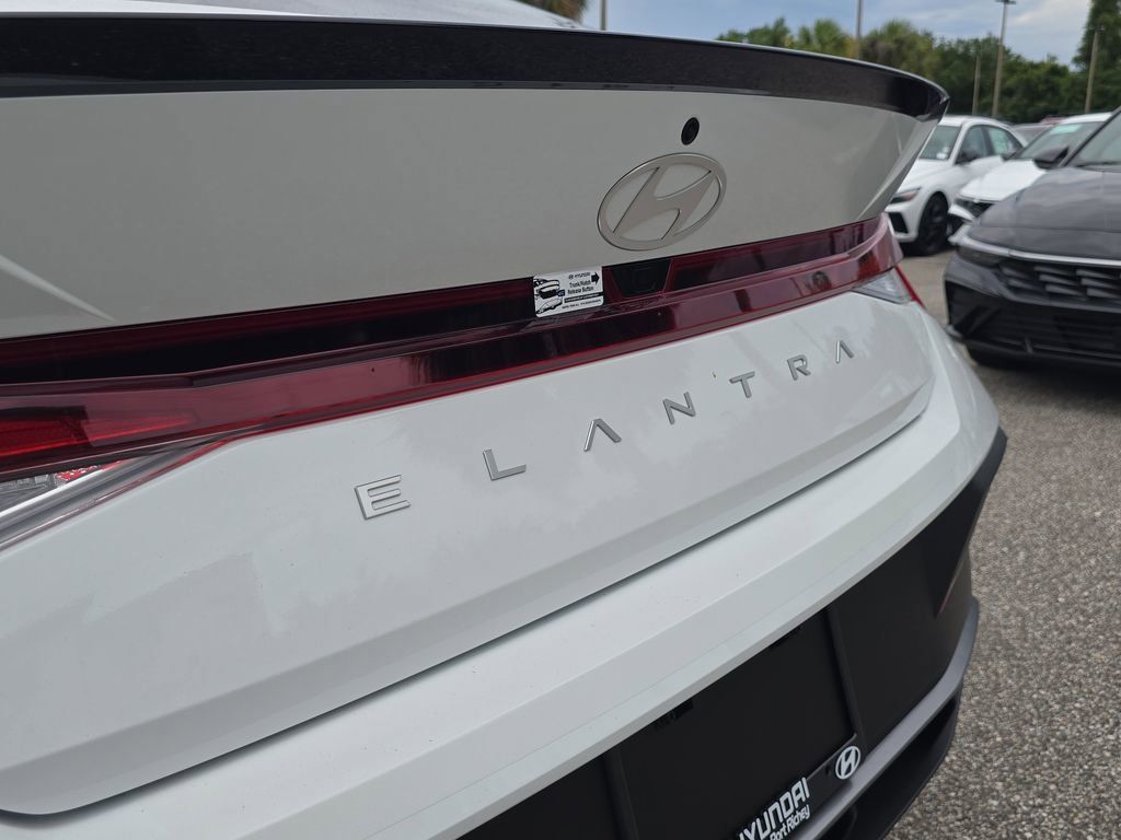 Thumbnail: 2026 Hyundai Elantra - 22