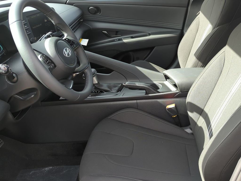 Thumbnail: 2026 Hyundai Elantra - 10