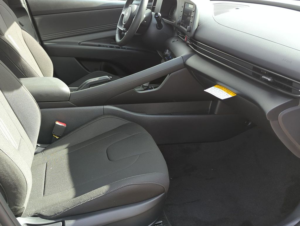 Thumbnail: 2026 Hyundai Elantra - 26