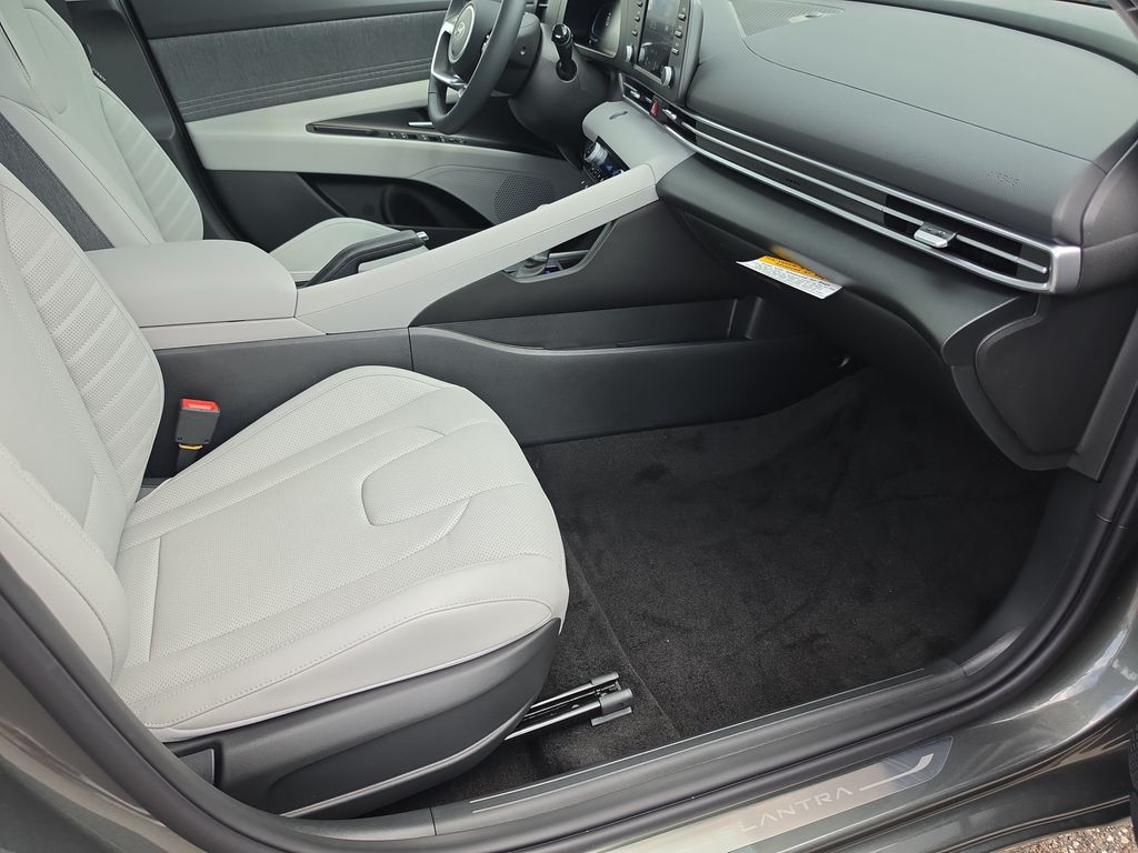 Thumbnail: 2026 Hyundai Elantra - 11