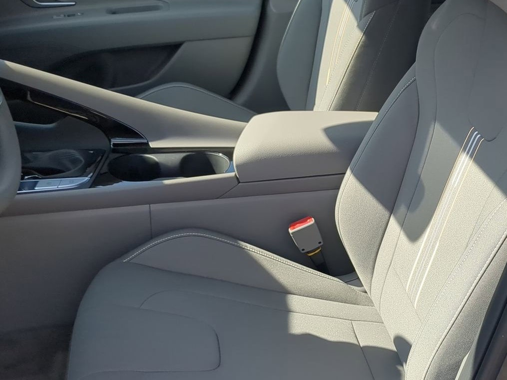 Thumbnail: 2026 Hyundai Elantra - 15