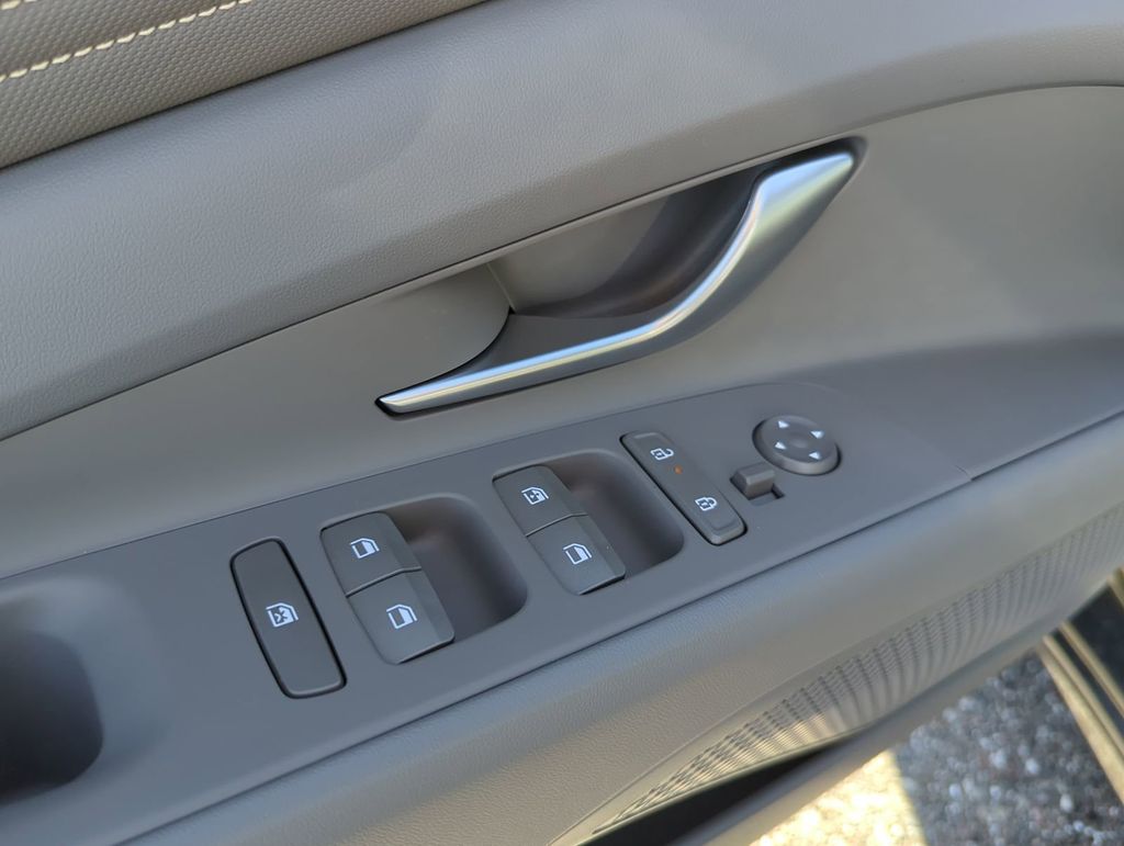 Thumbnail: 2026 Hyundai Elantra - 22