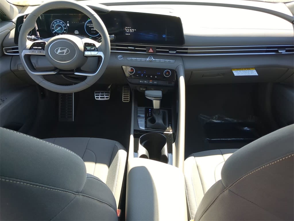 Thumbnail: 2026 Hyundai Elantra - 9